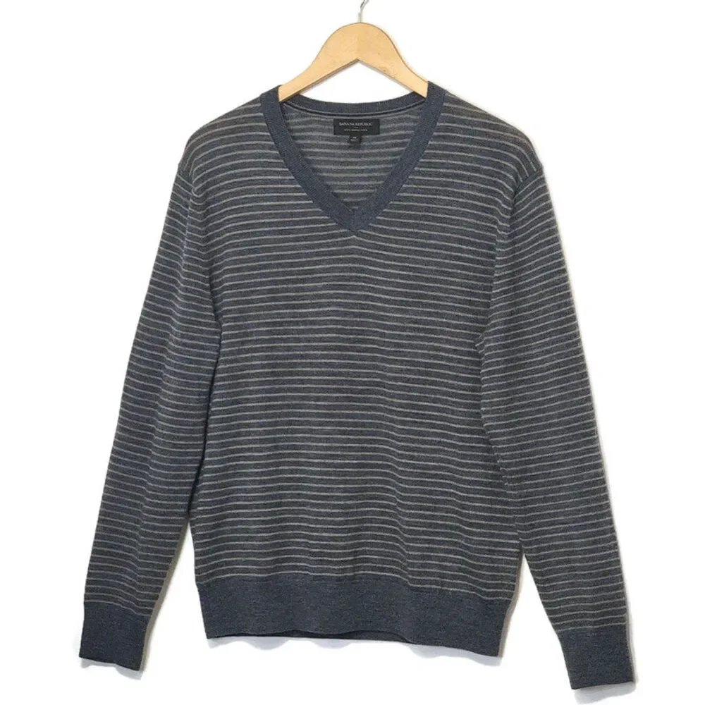 Banana Republic Merino Wool V Neck Sweater Gray Striped Long Sleeve Classic M